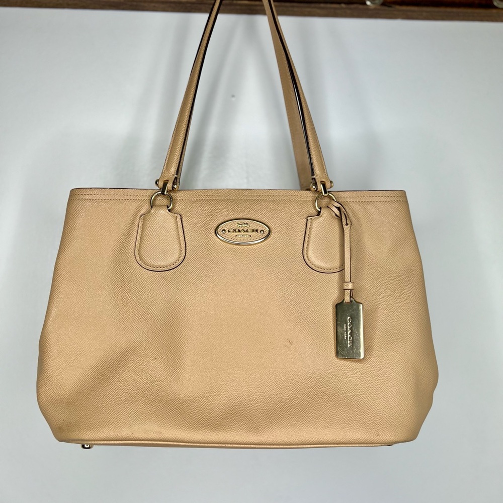 COACH Kitt Carryall in Crossgrain Leather